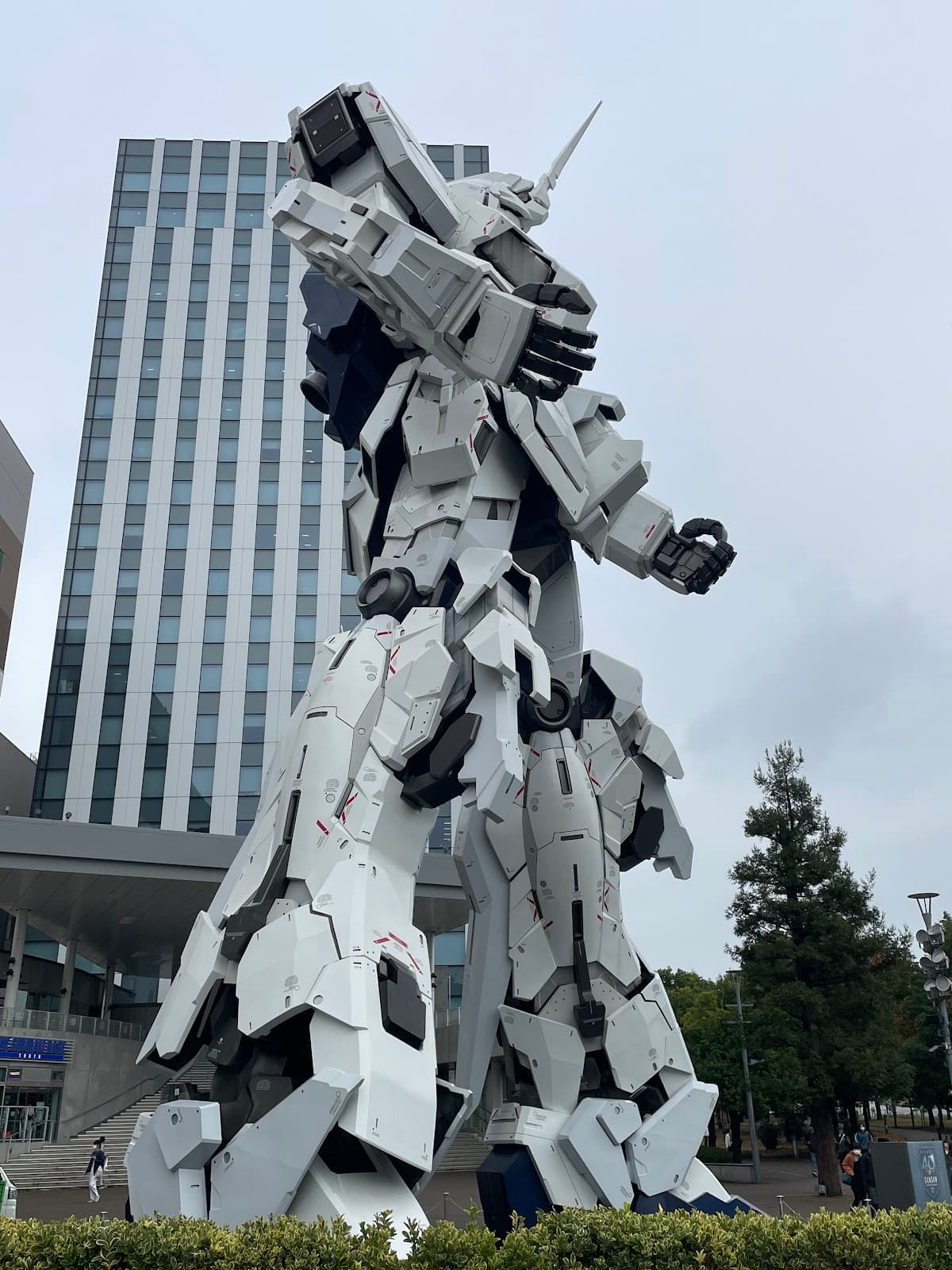 Unicorn Gundam Statue (Odaiba) — photo 5