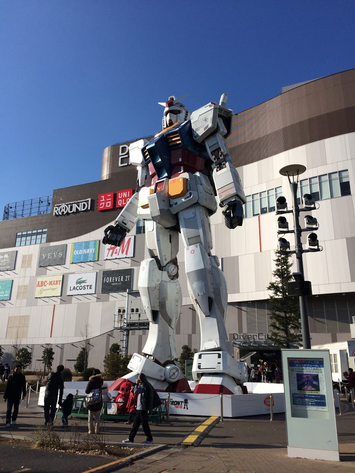 Unicorn Gundam Statue (Odaiba) — photo 6