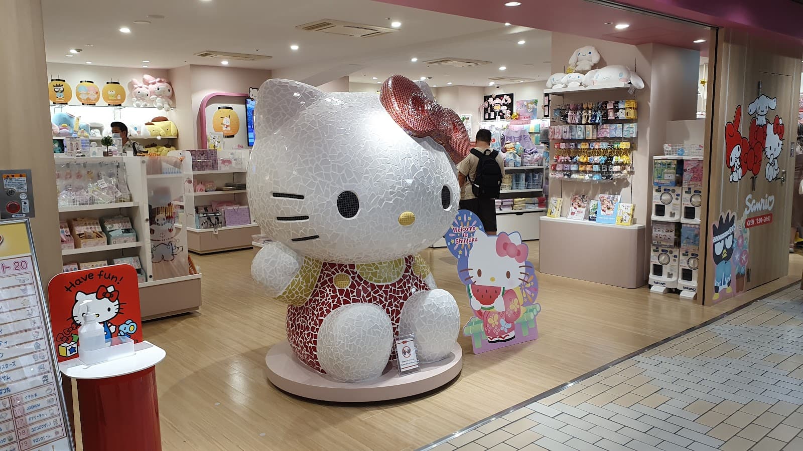 Kinokuniya Shinjuku (Manga Floor) — photo 2